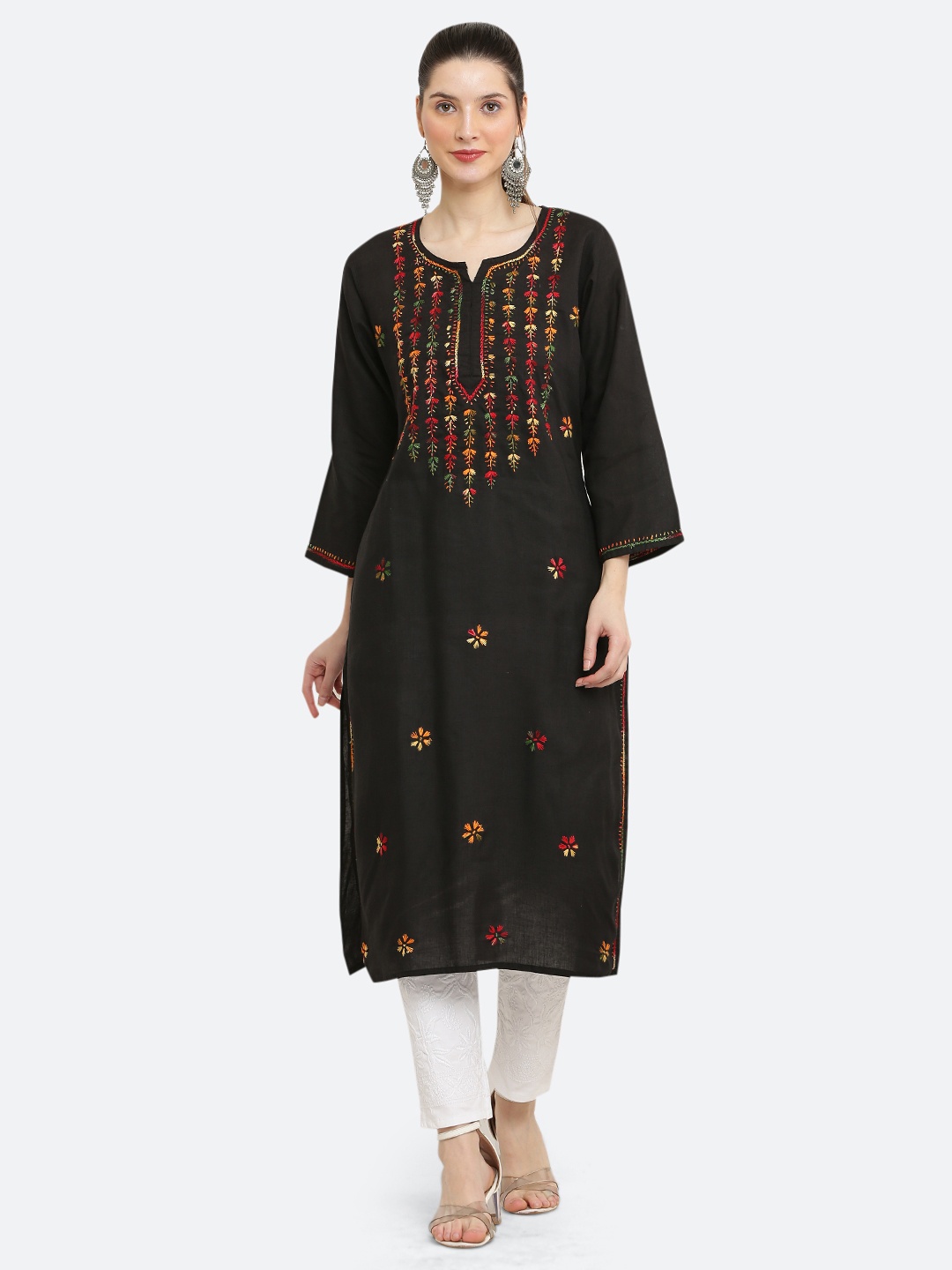 

FAWOMENT Women Black Floral Printed Thread Work Handloom Kurta