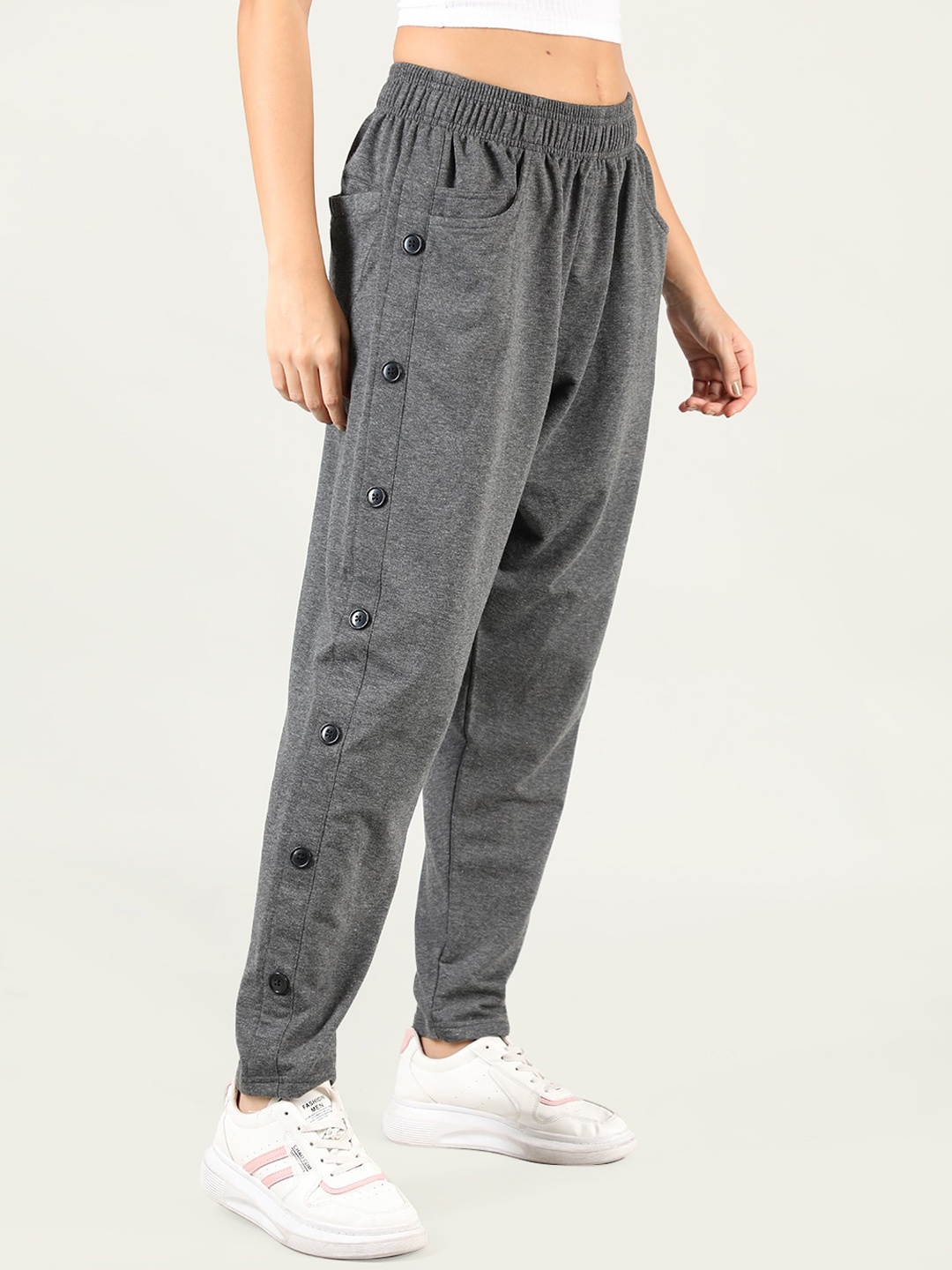 

CHKOKKO Women Grey Solid Track Pants