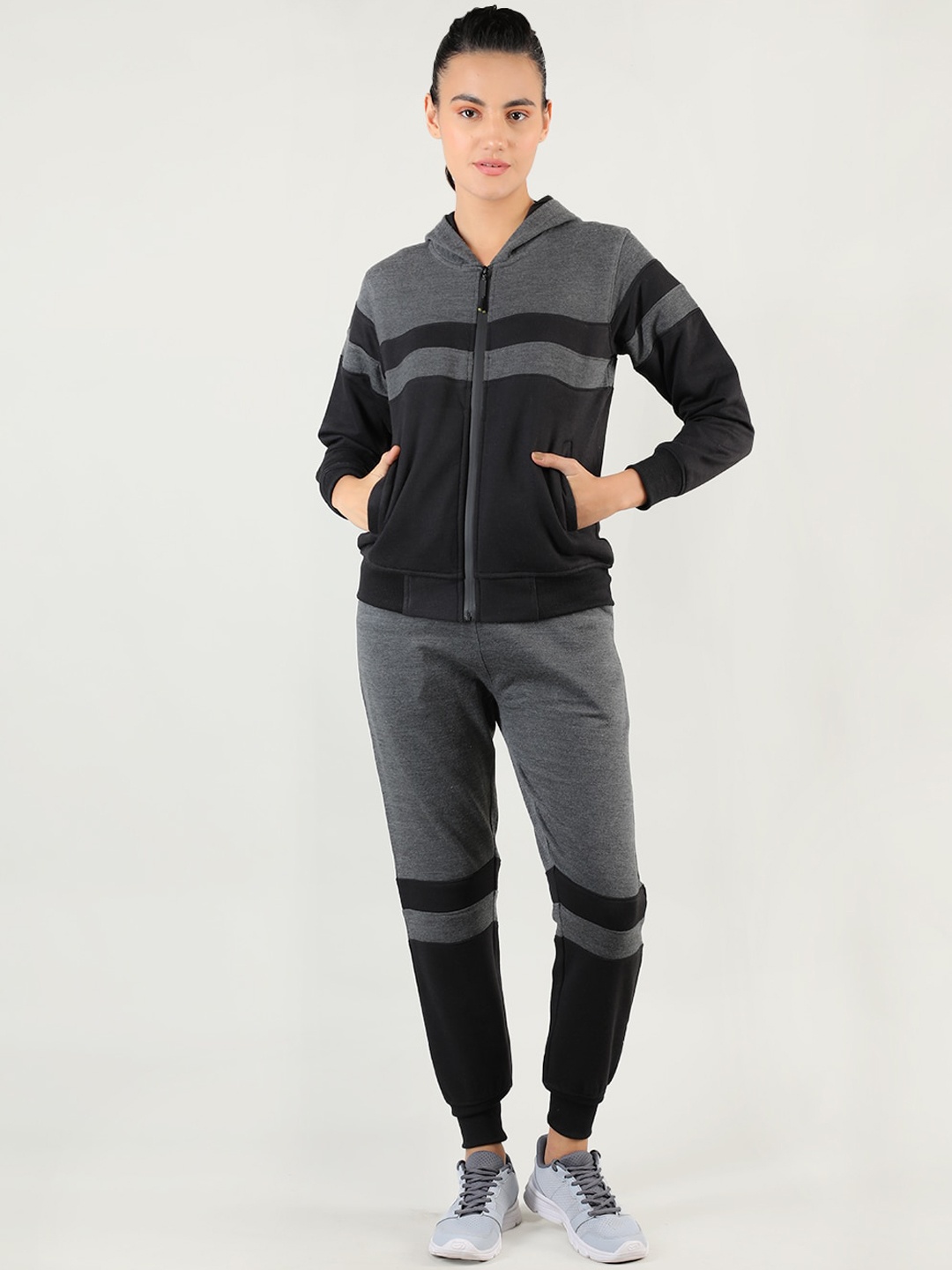 

CHKOKKO Women Black & Grey Colour-Blocked Tracksuits