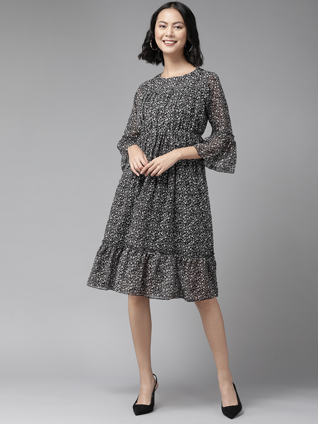 

Aarika Women Black & White Floral Print Fit & Flare Midi Dress