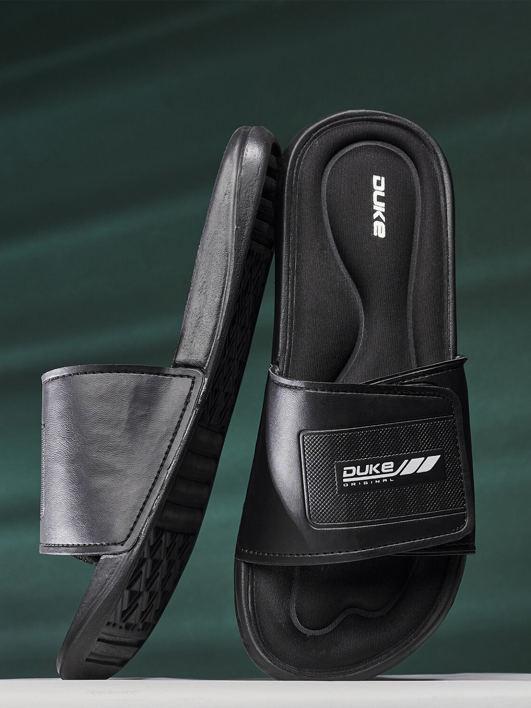 

Duke Men Black Printed Sliders
