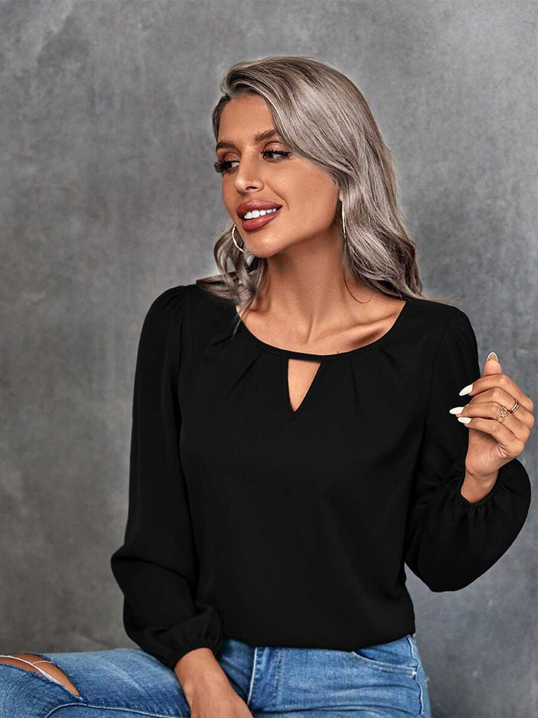 

BoStreet Women Black Keyhole Neck Puff Sleeves Top