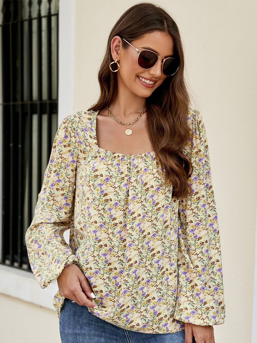 

BoStreet Women Beige & Purple Floral Printed Top