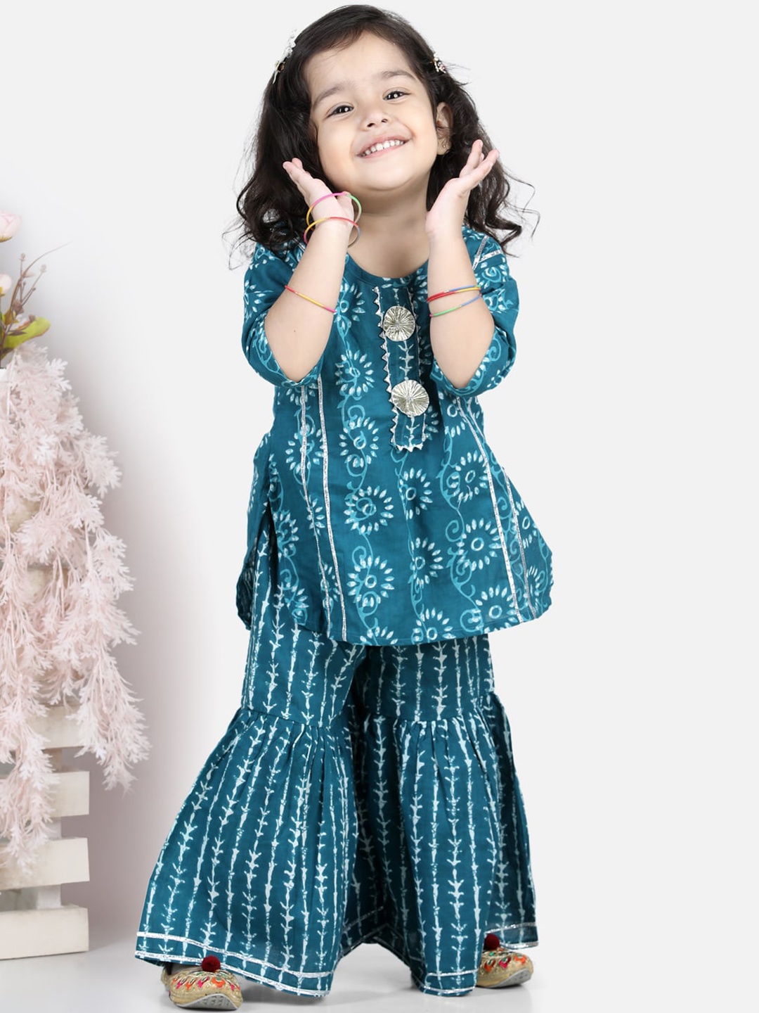 

BownBee Girls Navy Blue Ethnic Motifs Printed Gotta Patti Pure Cotton Kurta with Sharara