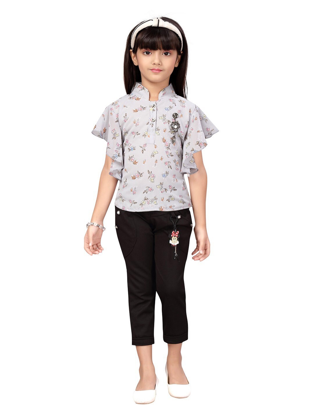 

POPLINS Girls Grey & Black Cotton Embellished Top with Capris