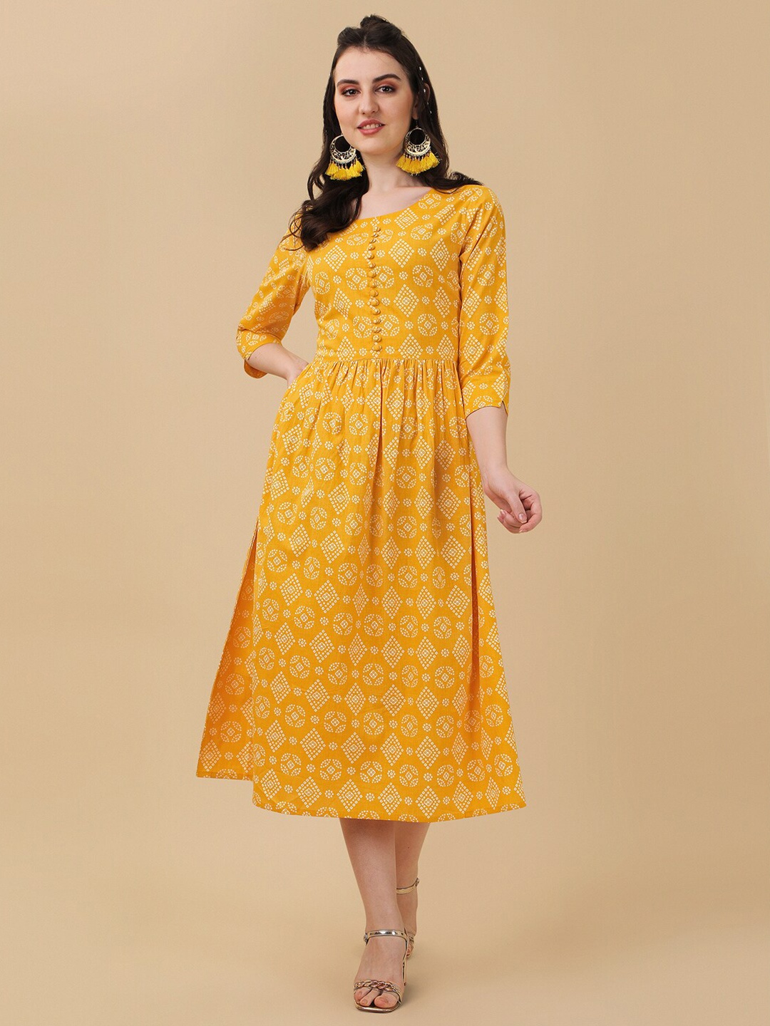 

Sangria Women Mustard Yellow & White Bandhani Printed Cotton A-Line Midi Dress