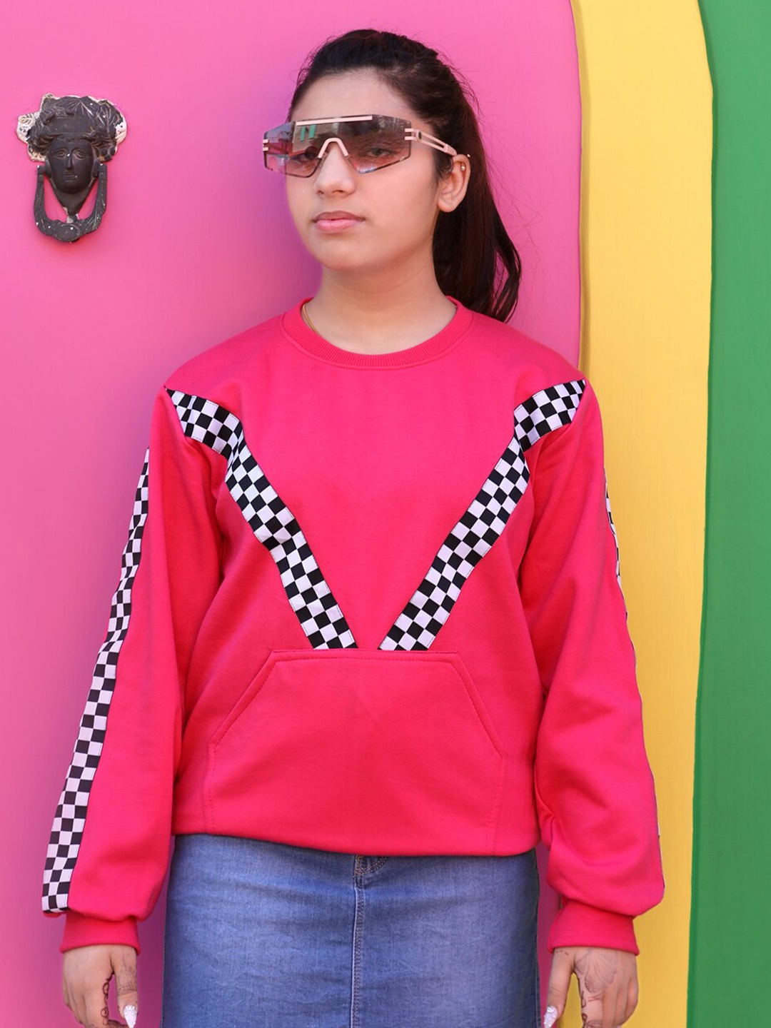 

Cutiekins Girls Pink & Black Checked Sweatshirt