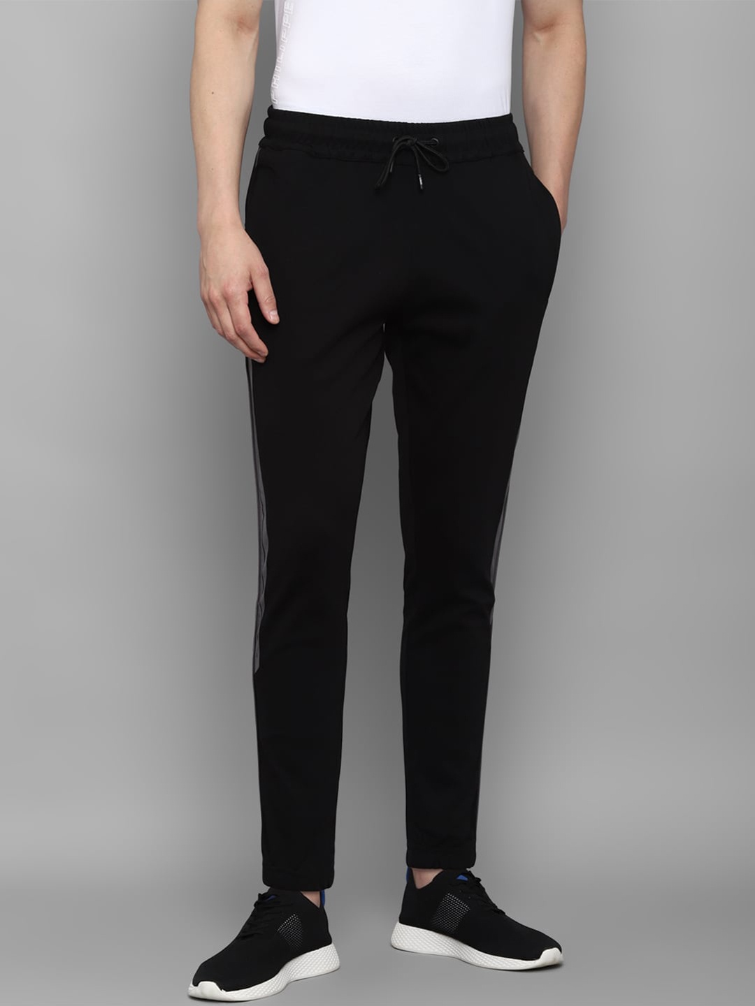 

Louis Philippe ATHPLAY Men Black Solid Solid Slim Fit Joggers