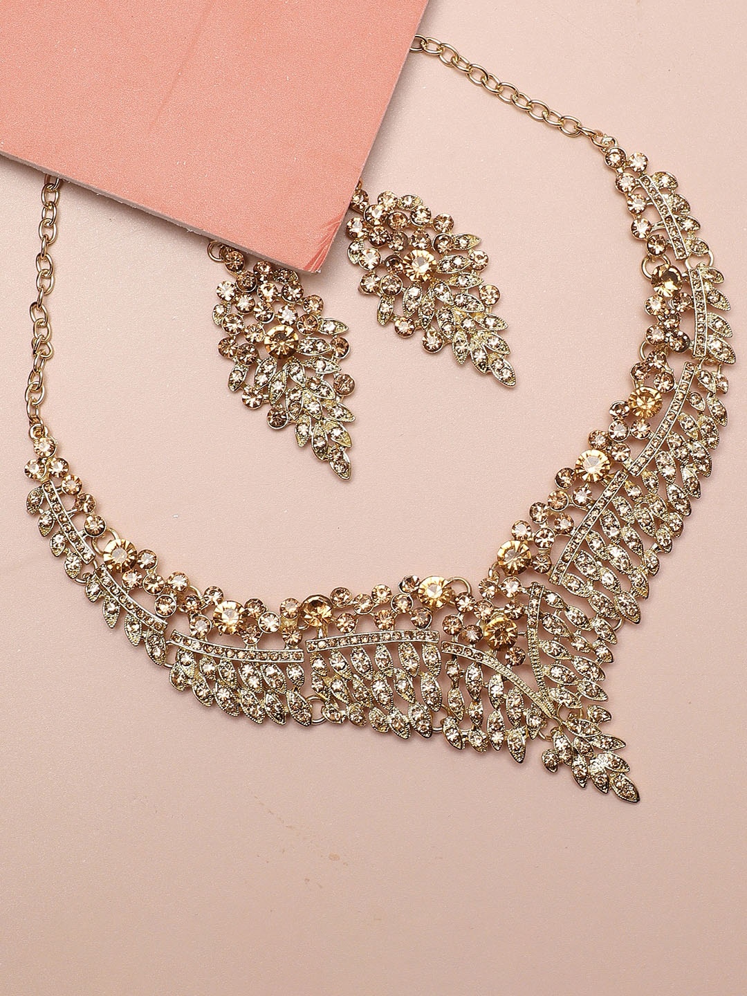 

SOHI Women Gold Jewellery Set