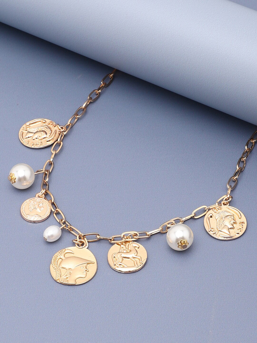 

SOHI Gold-Plated & White Necklace