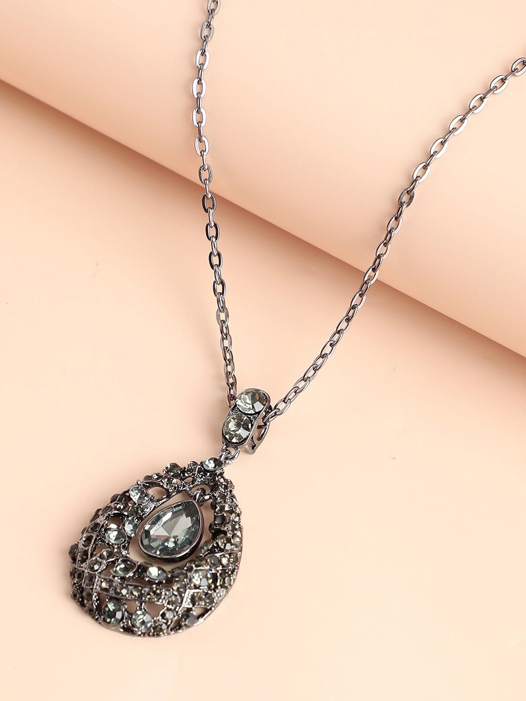 

SOHI Women Silver-Toned & Black Silver-Plated Chain
