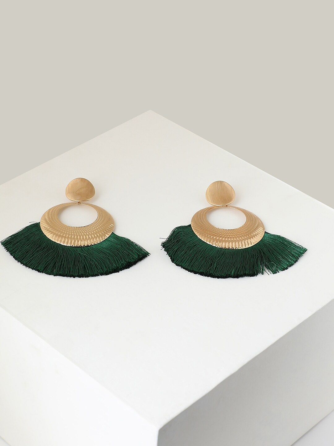 

SOHI Green & Gold-Toned Gold-Plated Contemporary Drop Earrings