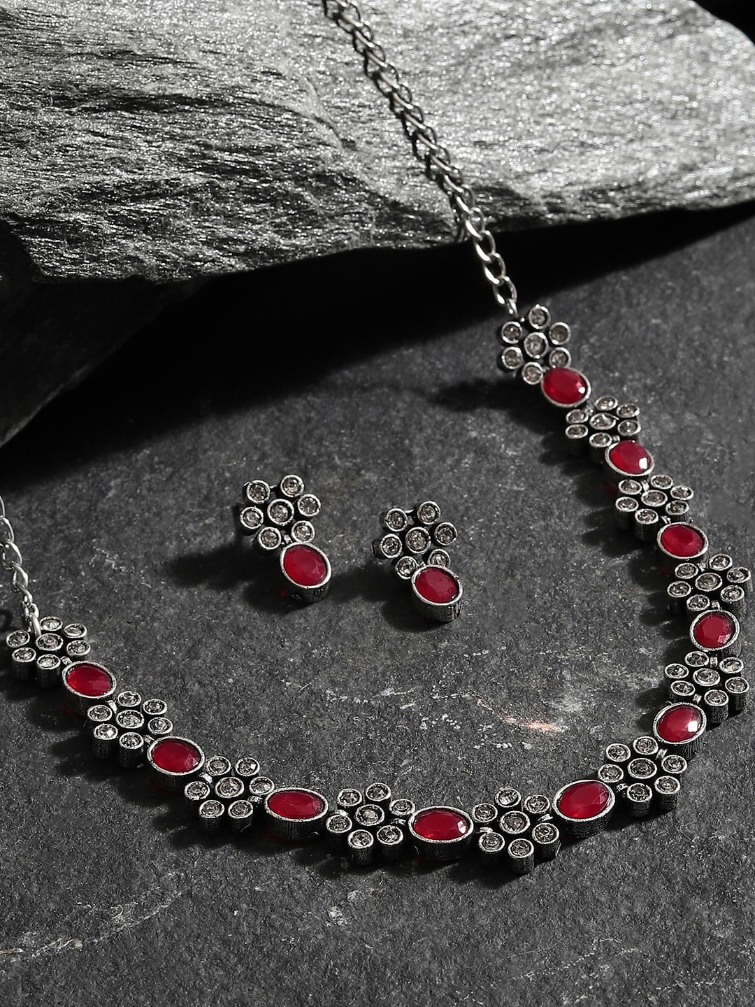 

SOHI Women Silver-Plated Red AD-Studded & Beaded Jewellery Set