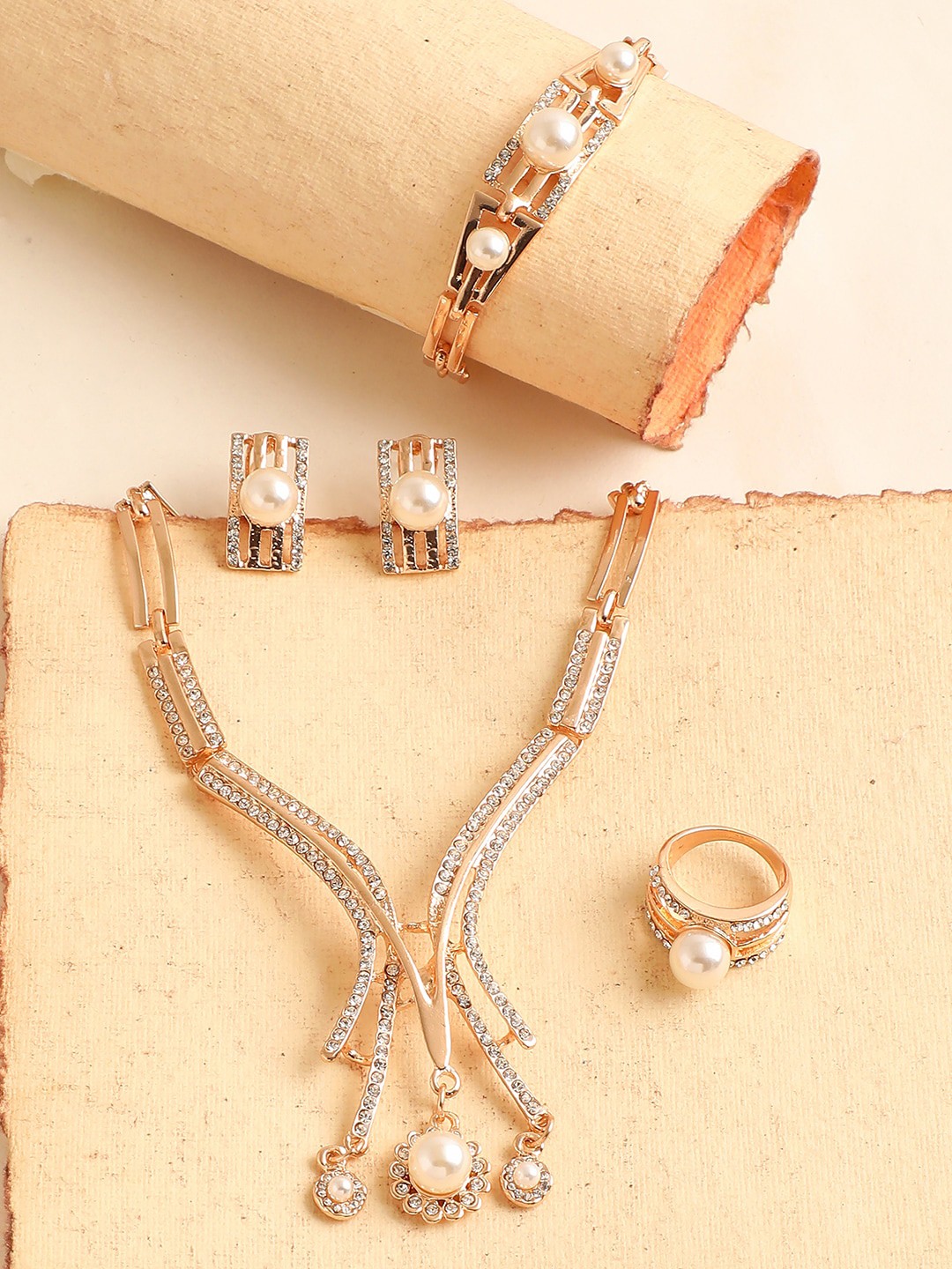 

SOHI Women Gold-Plated White Pearl-Studded Jewellery Set