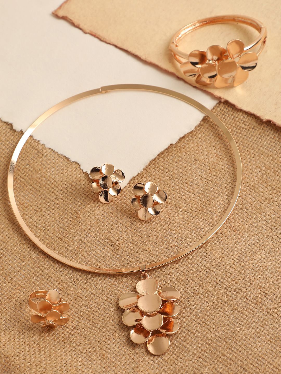 

SOHI Women Gold-Plated & Toned Jewellery Set