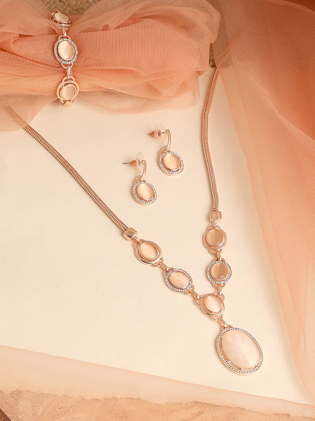

SOHI Women Gold-Plated Jewellery Set