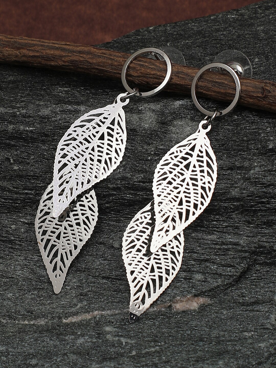 

SOHI Silver-Toned Silver-Plated Leaf Shaped Drop Earrings