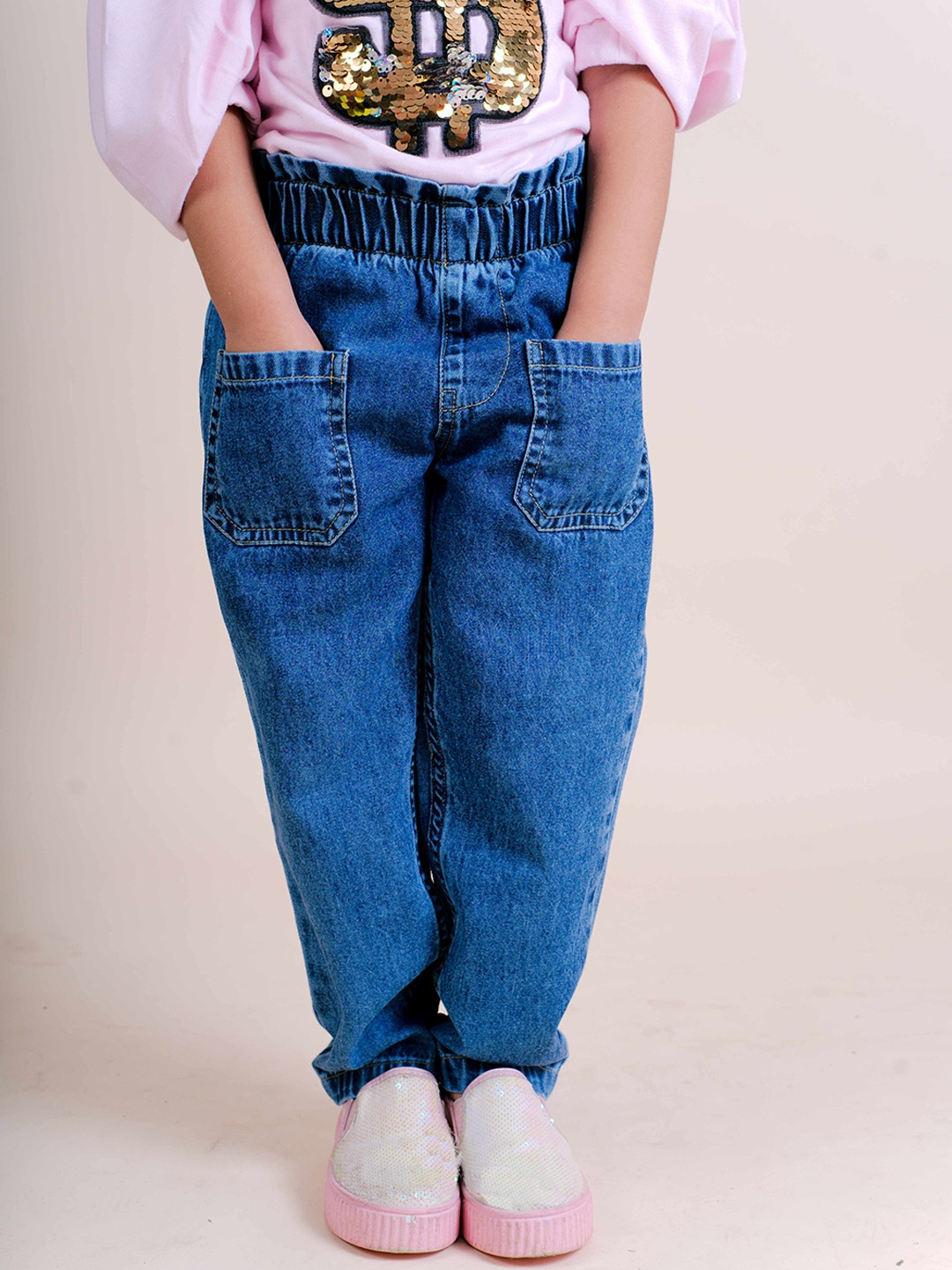 

Little Carrot Girls Blue Medium Shaded Relaxed Fit Jeans