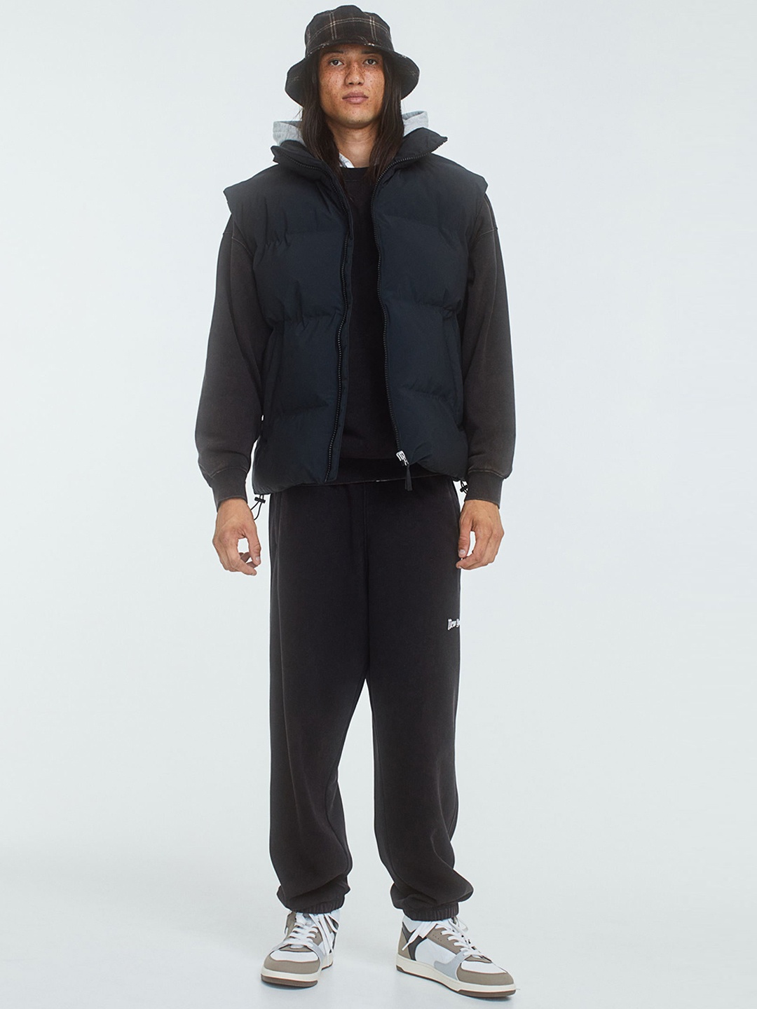 

H&M Men Water-Repellent Puffer Gilet, Black