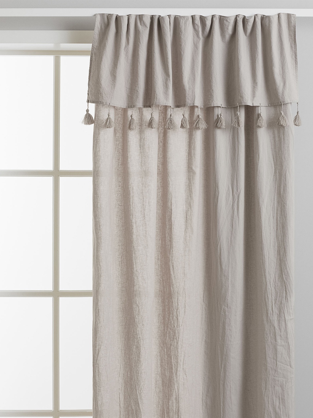 

H&M 2-Pack Tasselled Curtain Lengths, Beige