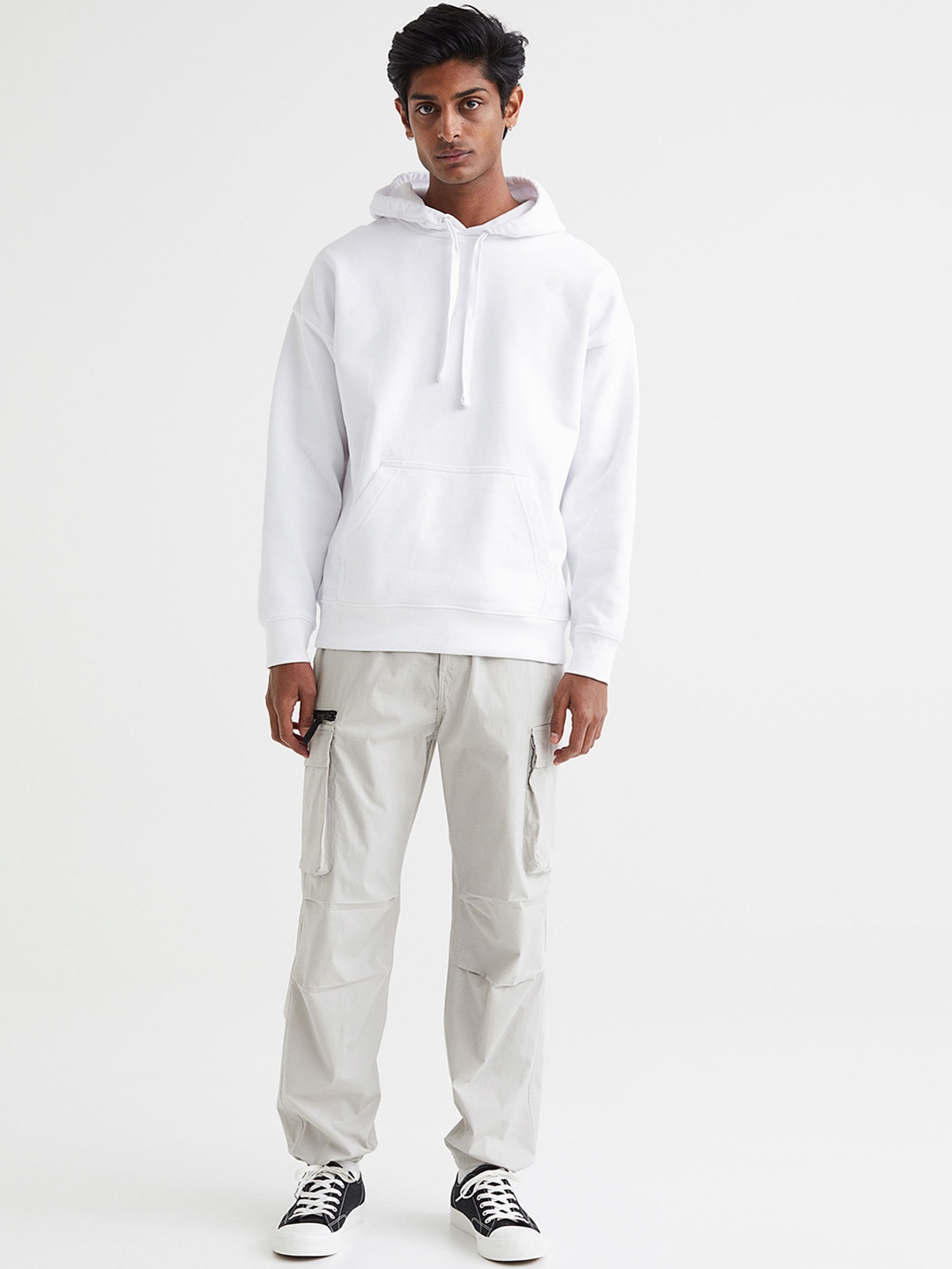 

H&M Men Relaxed Fit Cargo Trousers, Grey