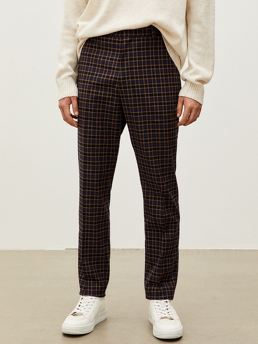 

H&M Men Blue Checked Slim Fit Trousers