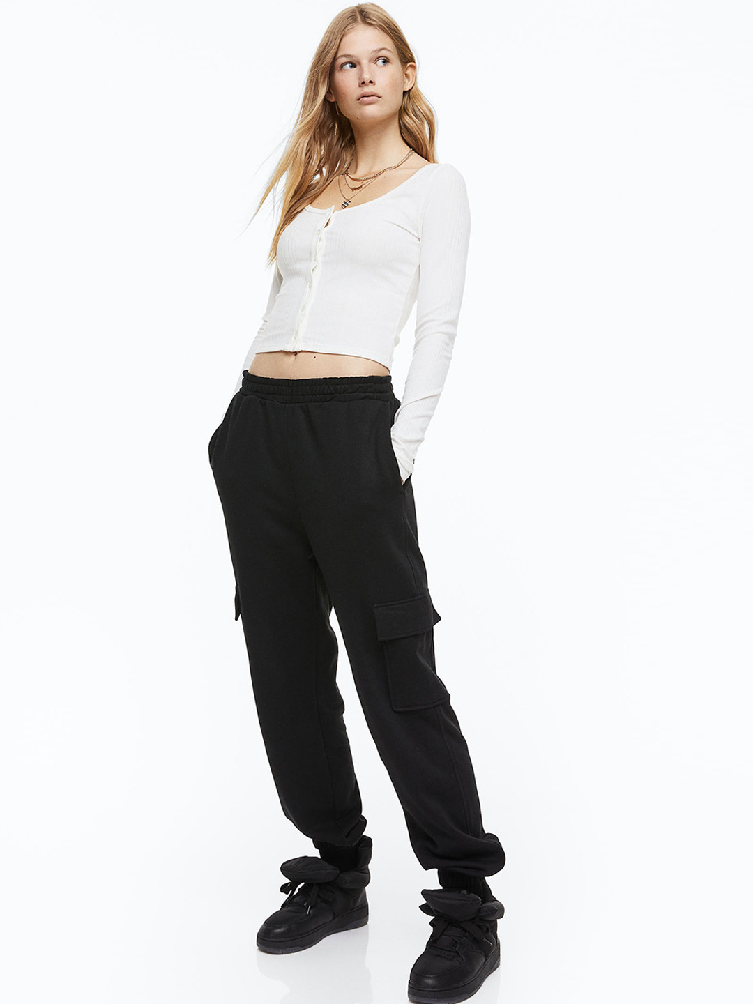 

H&M Women Solid Joggers, Black