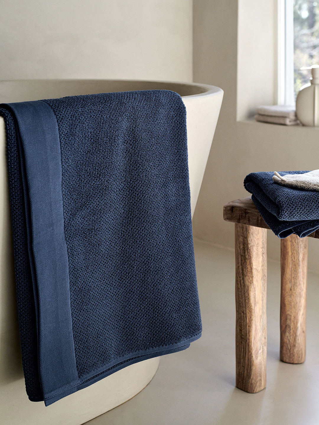 

H&M 350 GSM Cotton Terry Bath Sheet, Blue