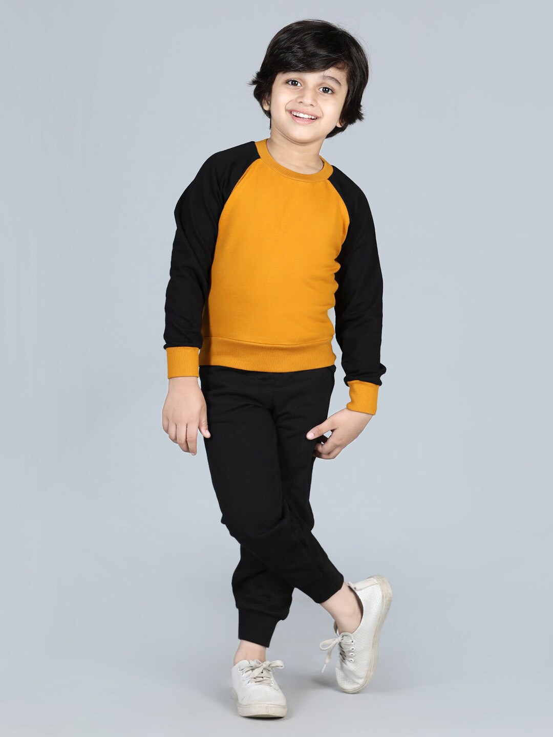 

AWW HUNNIE Boys Black & Mustard Colourblocked T-shirt with Trousers