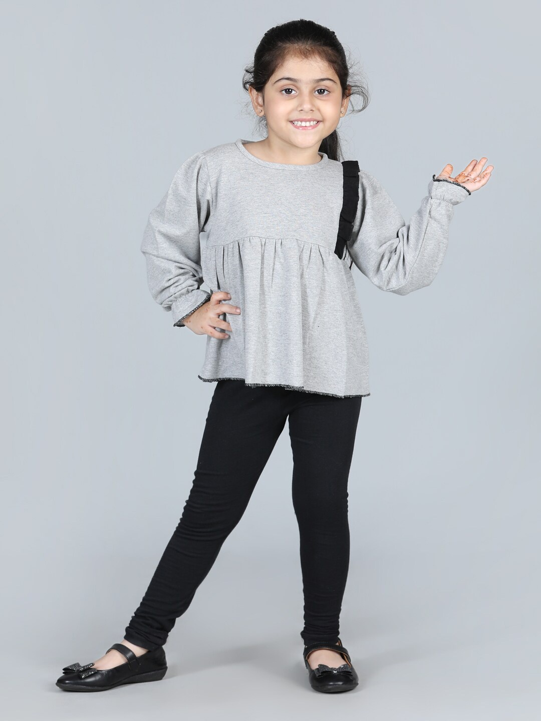 

AWW HUNNIE Girls Grey & Black Top with Trousers