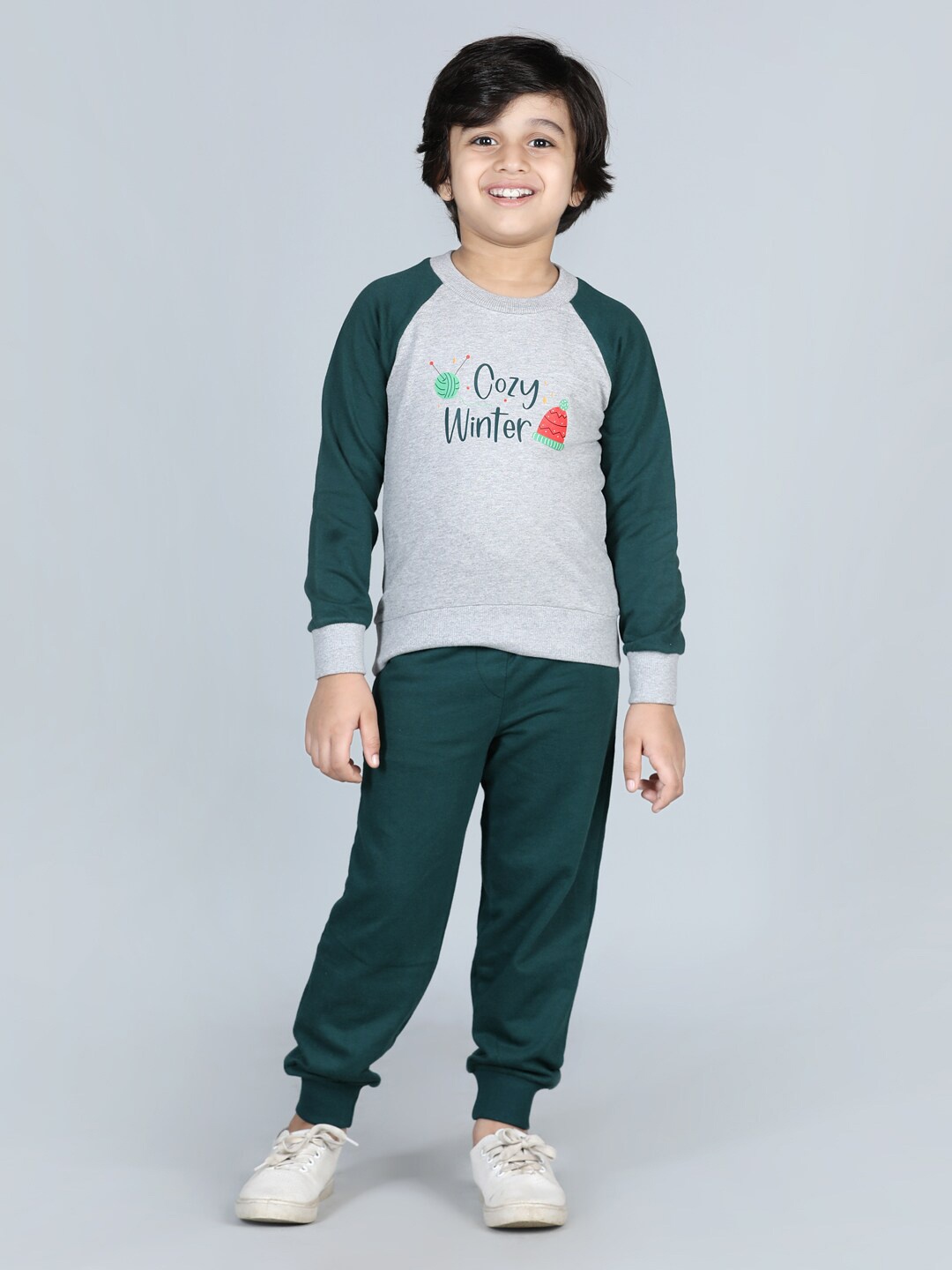 

AWW HUNNIE Boys Green & Grey Printed T-shirt with Trousers