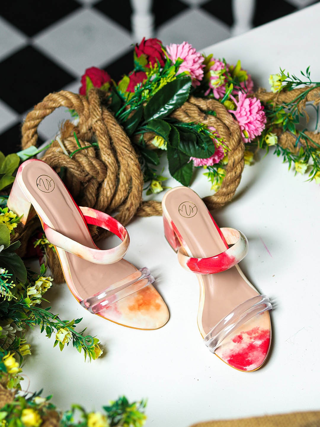 

NR By Nidhi Rathi Women Cream-Coloured & Red Block Sandals