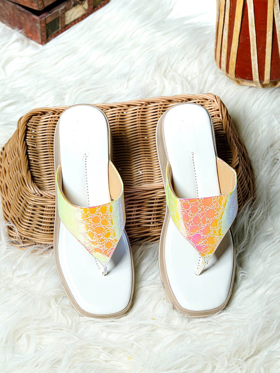 

NR By Nidhi Rathi Women White & Brown Printed Block Sandals