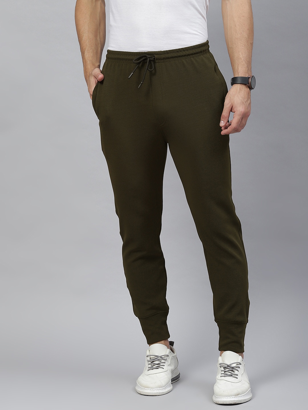 

TOM BURG Men Olive Solid Slim Fit Track Pants