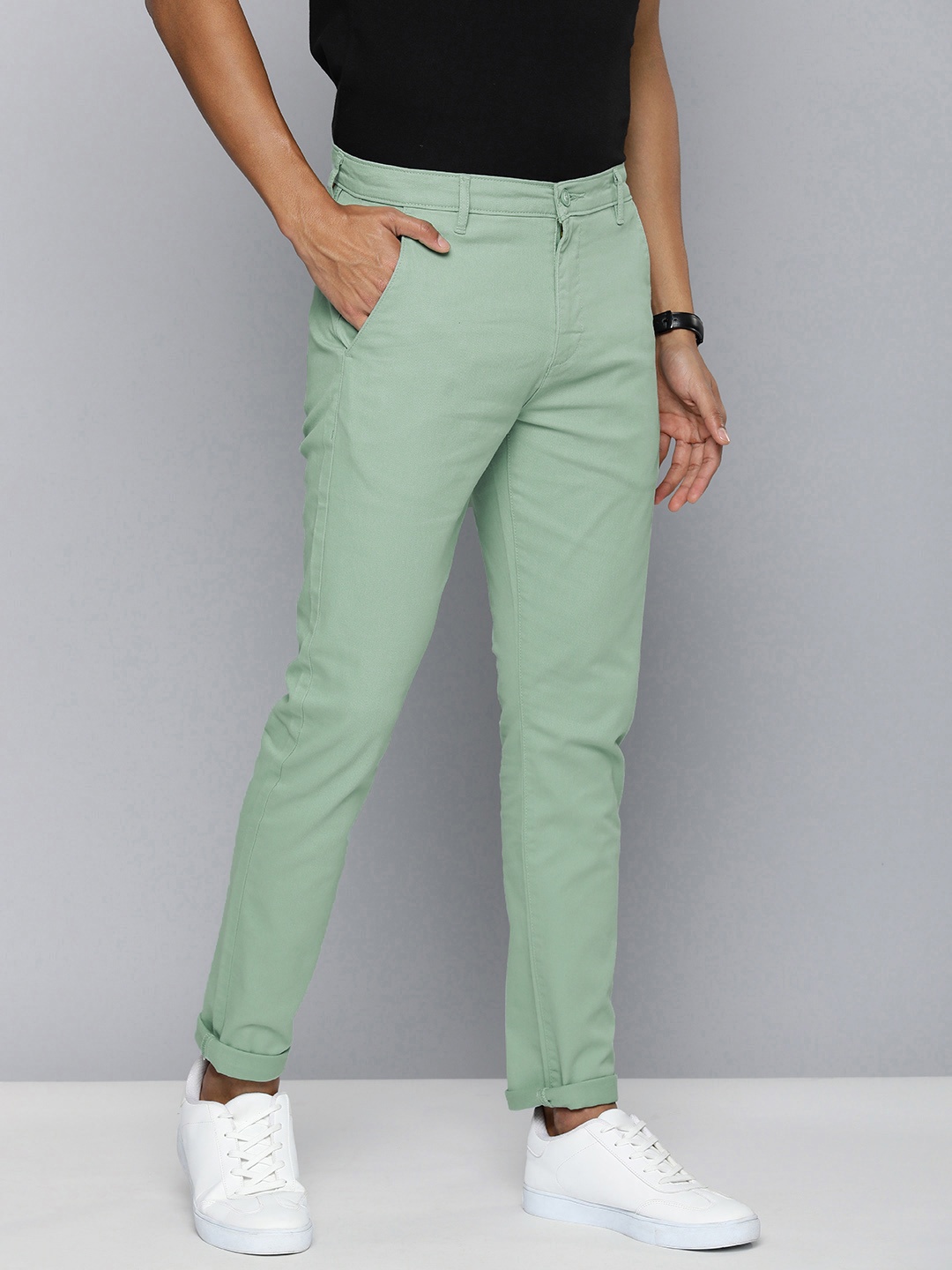 

Levis Men Mid-Rise Tapered Fit Chinos Trousers, Green
