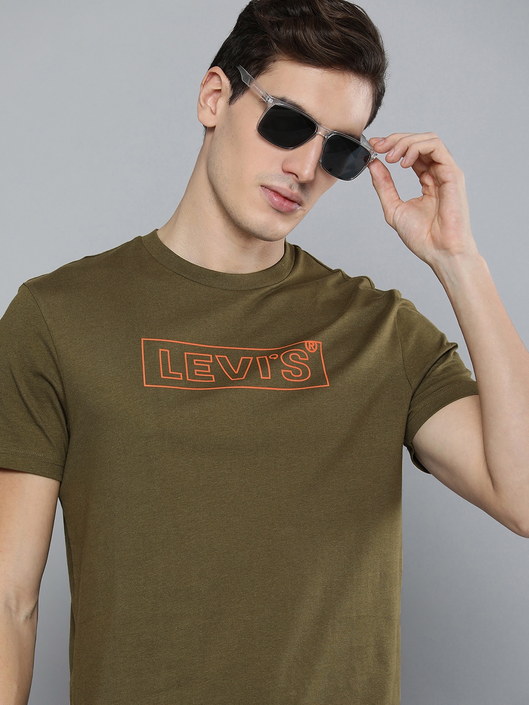 

Levis Men Brand Logo Printed Pure Cotton T-shirt, Olive