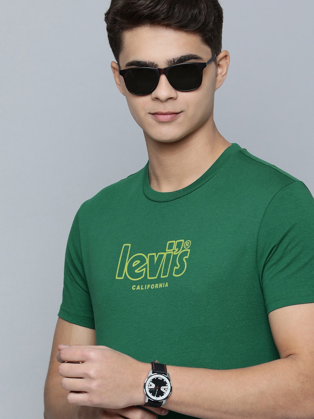 

Levis Men Green Brand Logo Printed Pure Cotton T-shirt