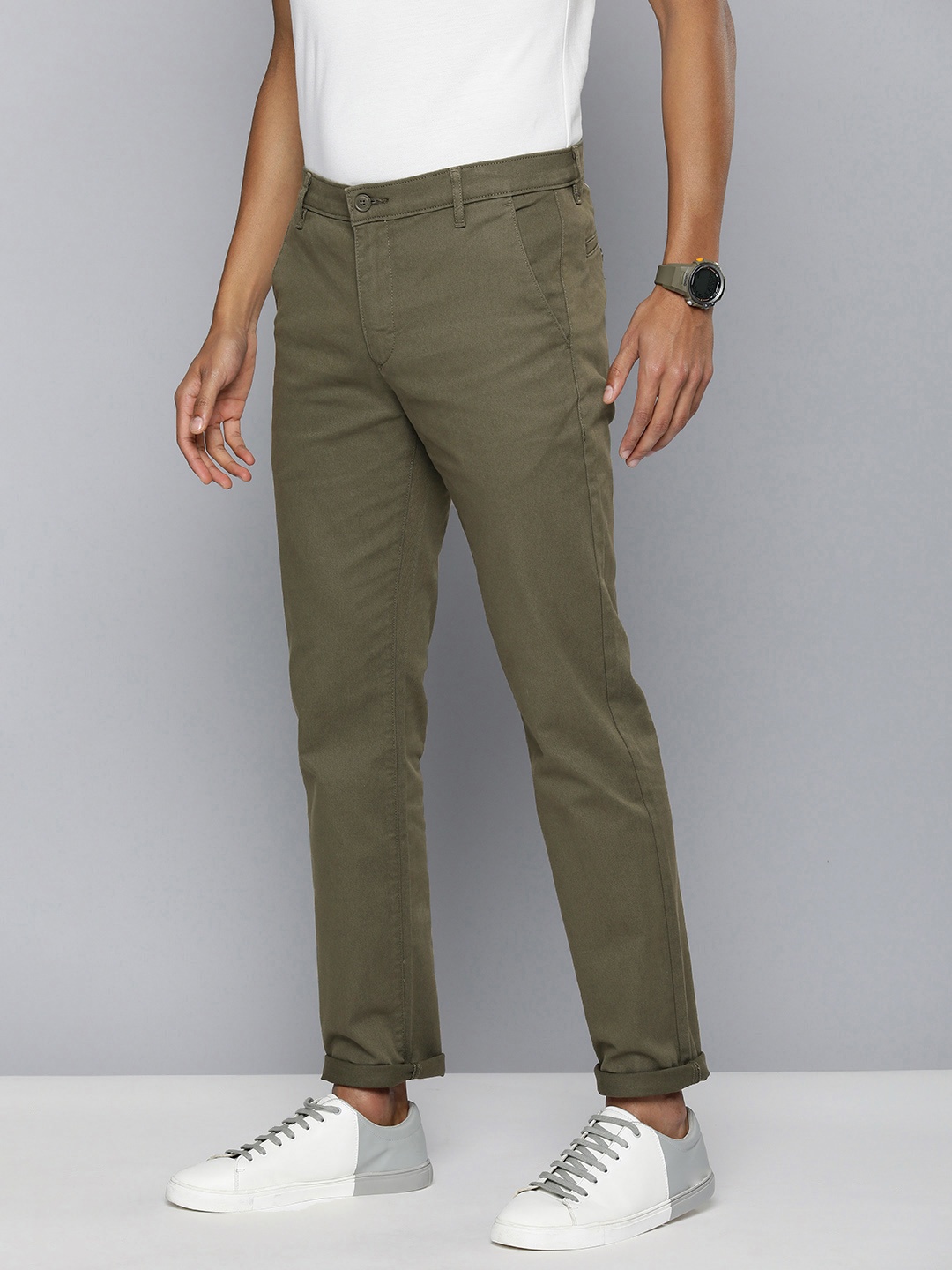 

Levis Men Mid-Rise Tapered Fit Chinos Trousers, Olive