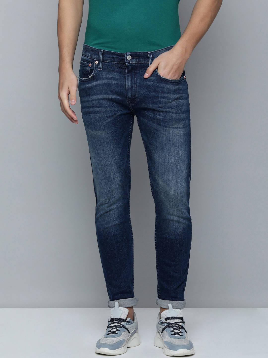 

Levis Men Blue 512 Slim Tapered Fit Mid Rise Light Fade Jeans
