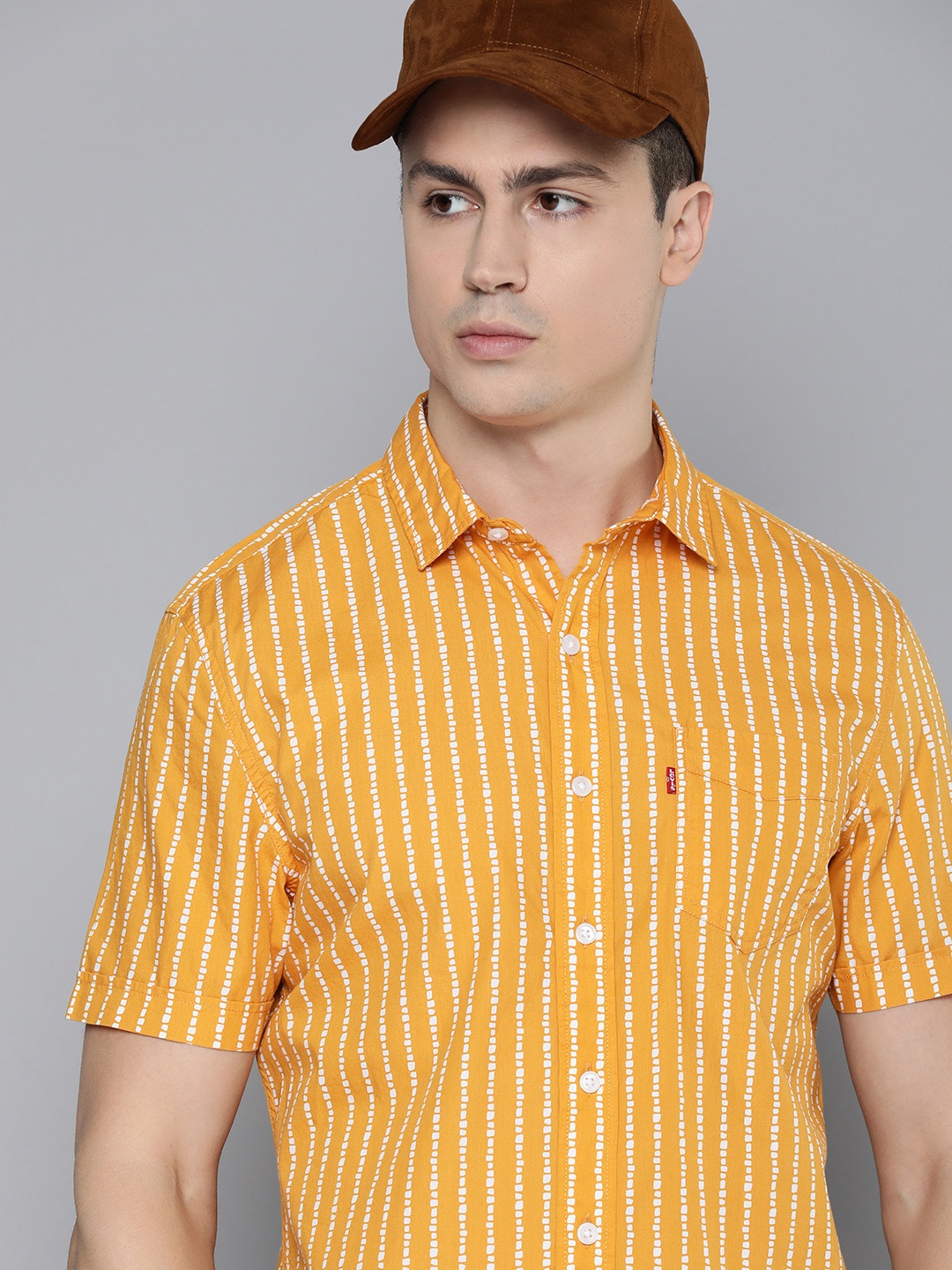 

Levis Men Pure Cotton Slim Fit Striped Short Sleeves Casual Shirt, Mustard