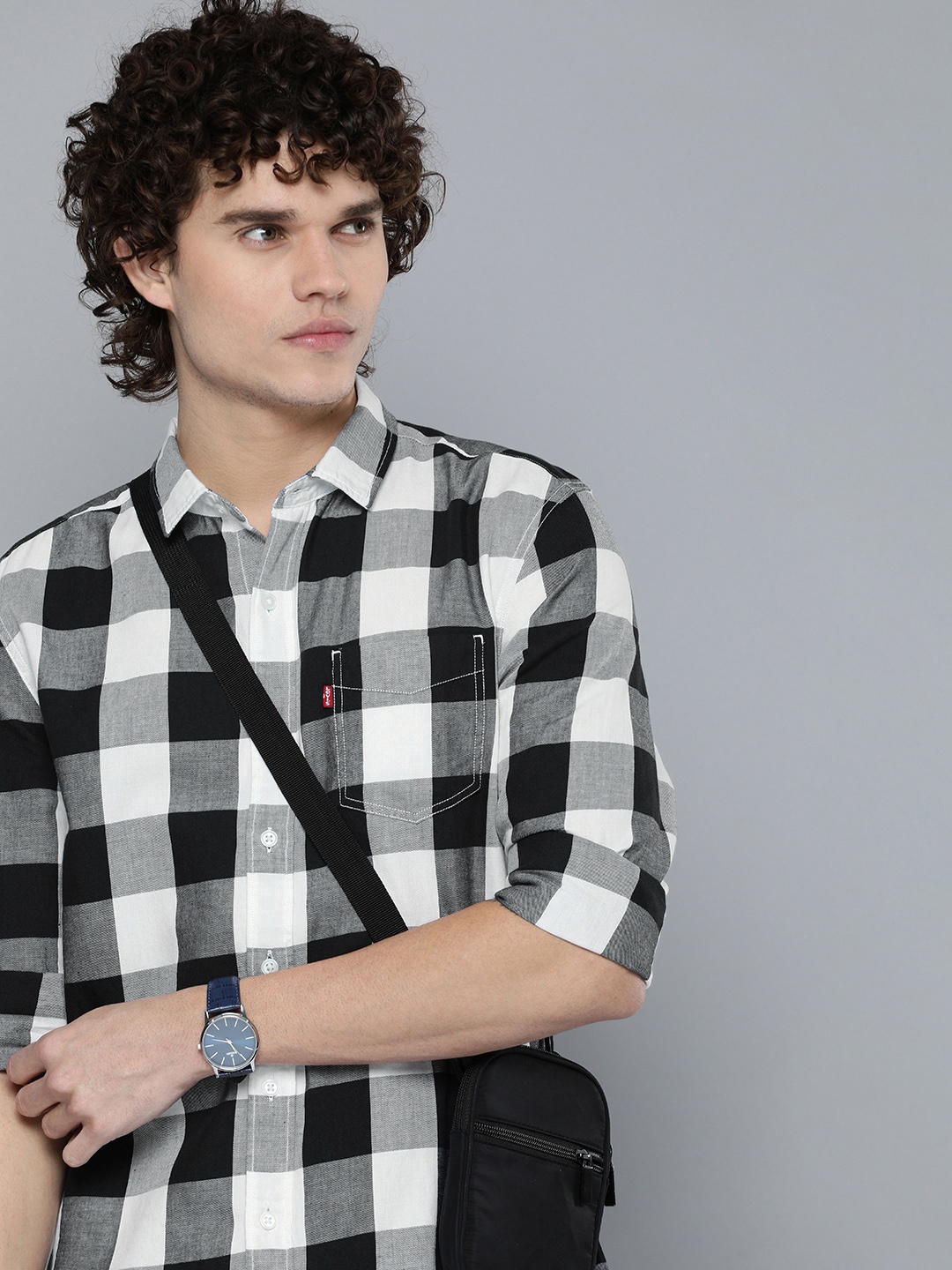 

Levis Men Slim Fit Checked Pure Cotton Casual Shirt, Black