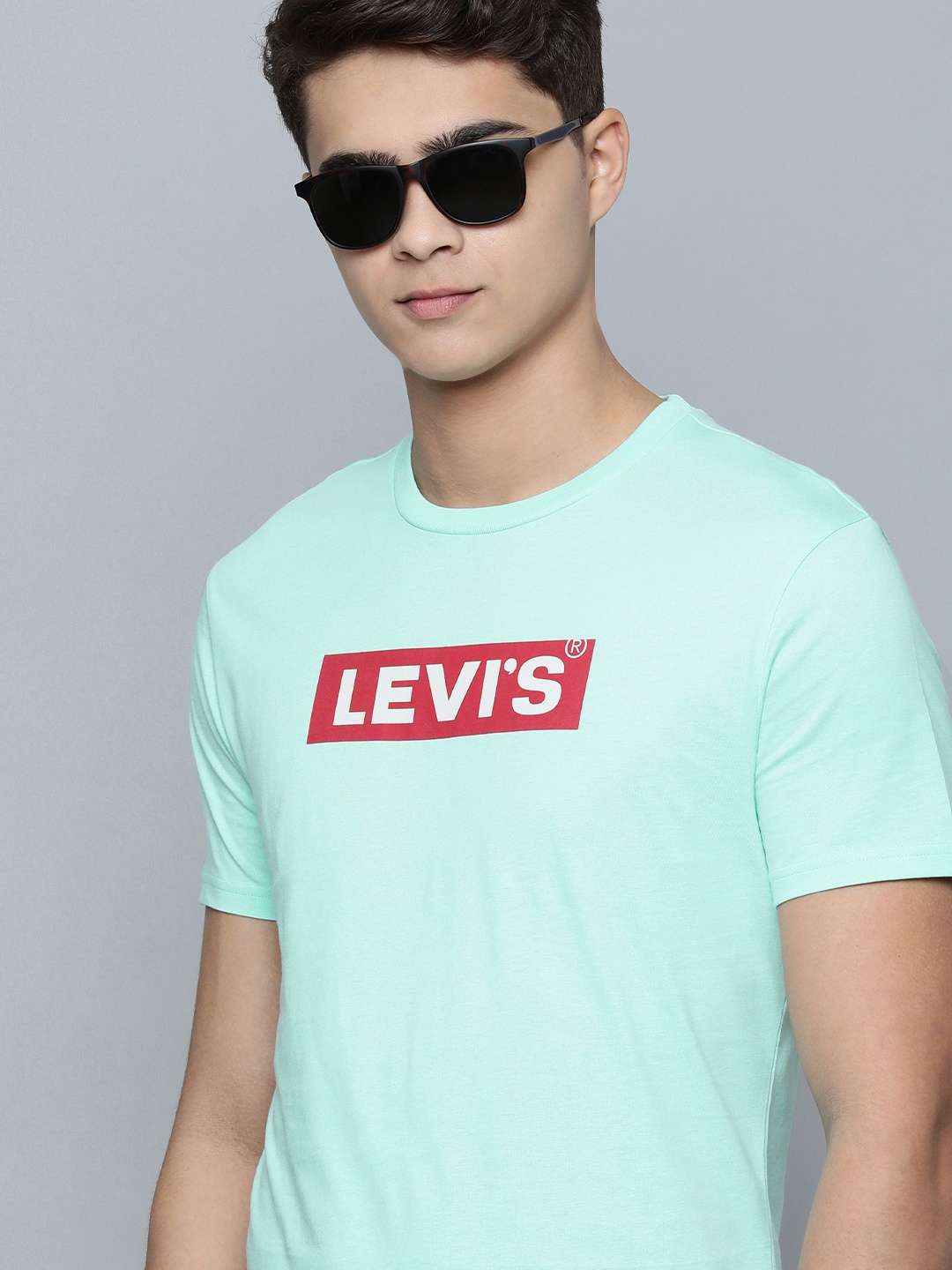 

Levis Men Turquoise Blue Brand Logo Printed Pure Cotton T-shirt