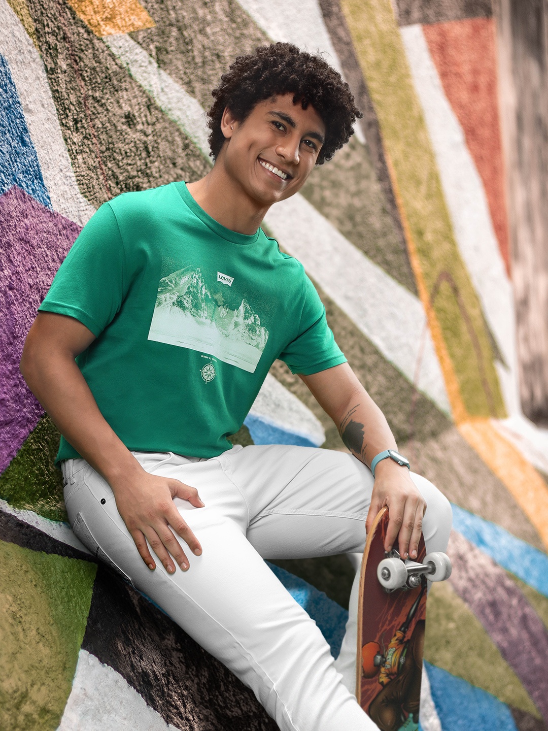 

Levis Men Printed Pure Cotton T-shirt, Green