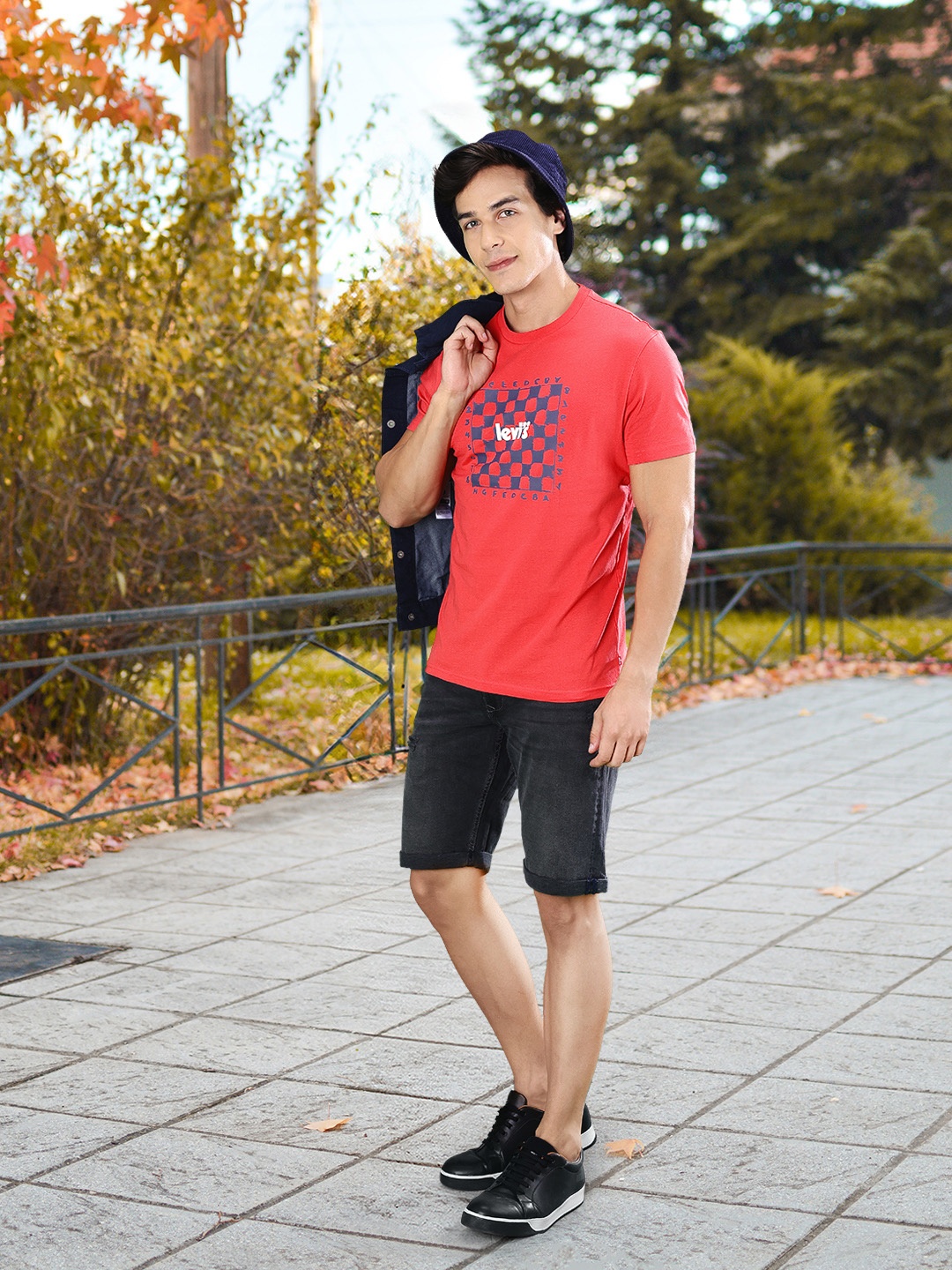 

Levis Men Brand Logo Printed Pure Cotton T-shirt, Red