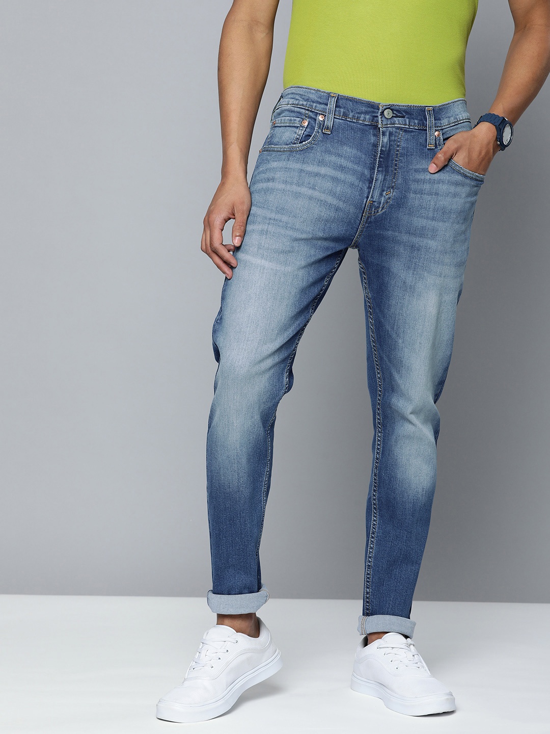 

Levis Men 512 Slim Tapered Fit Low-Rise Heavy Fade Stretchable Jeans, Blue