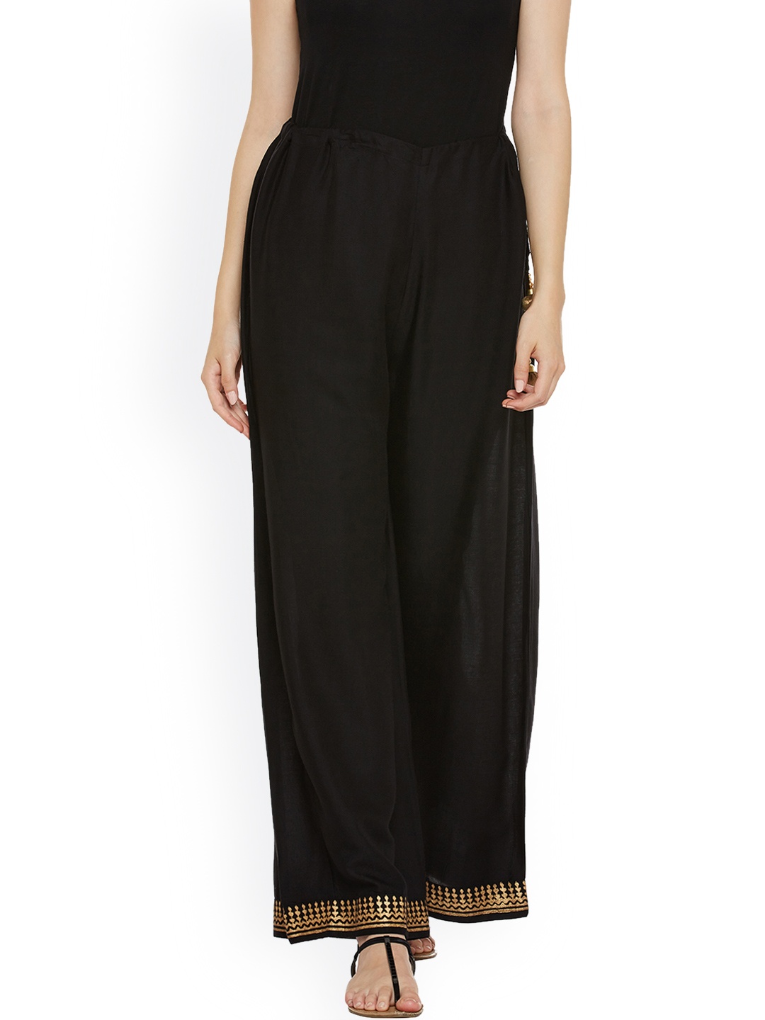 

9rasa Women Black Straight Solid Palazzos