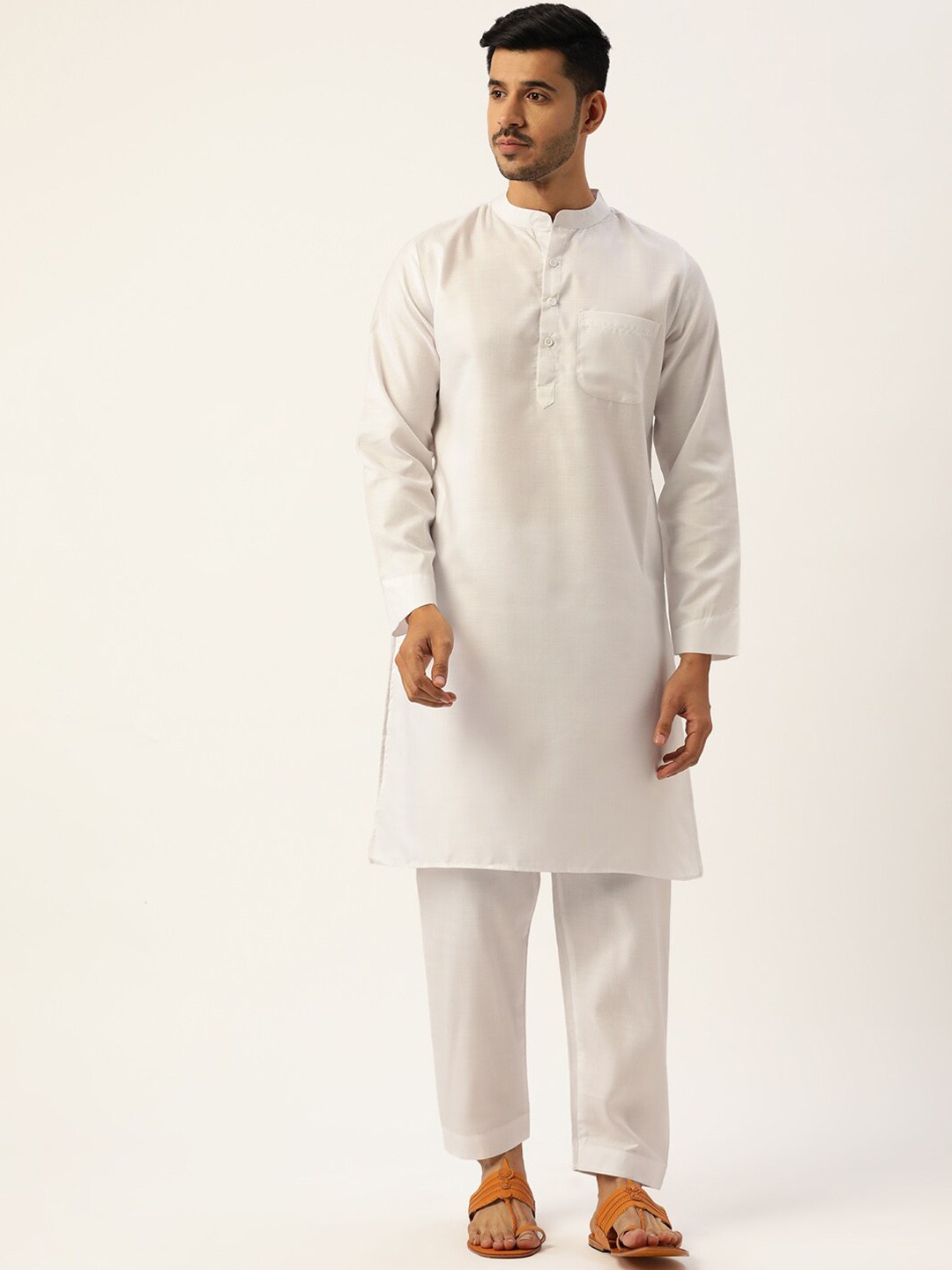 

Molly & Michel Men White Solid Straight Fit Cotton Kurta
