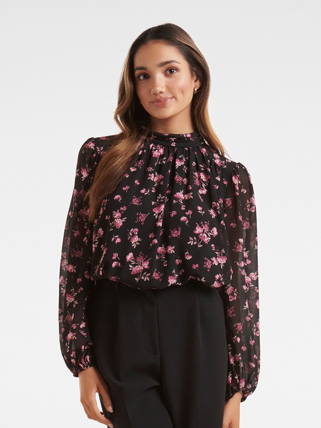 

Forever New Women Black & Pink Floral Printed High Neck Puff Sleeves Top