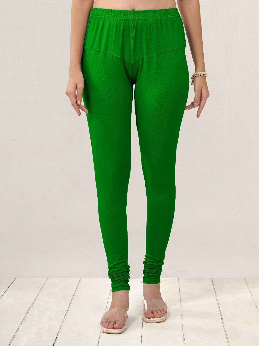 

LYRA Women Green Solid Churidar Legging