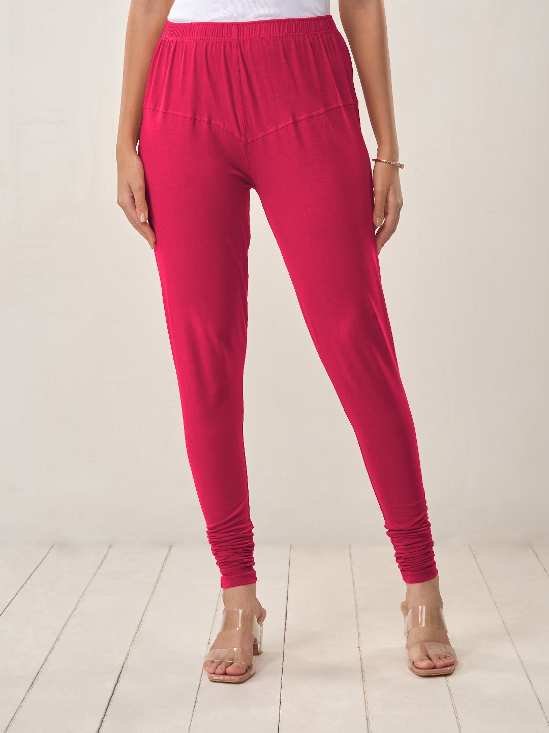 

LYRA Women Magenta Solid Cotton Churidhar-Length Leggings